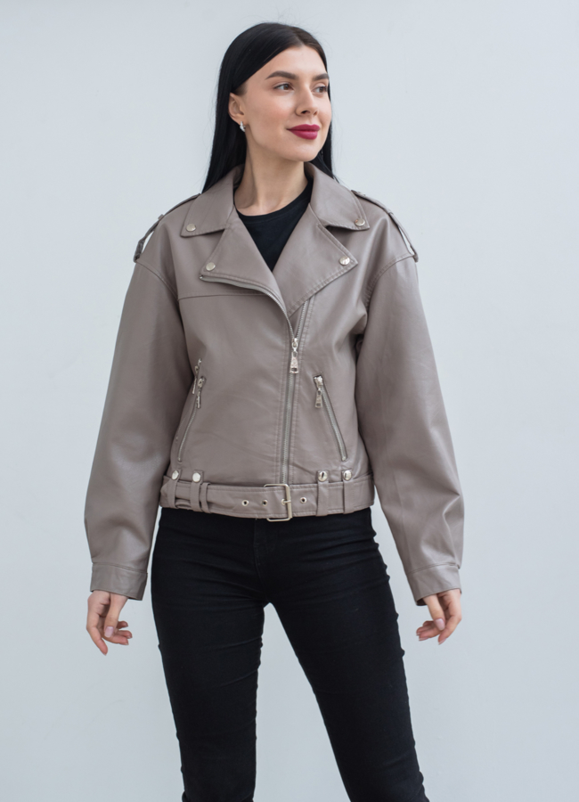 Женская куртка бежевого цвета из эко кожи модель № 22842 универмаг малина