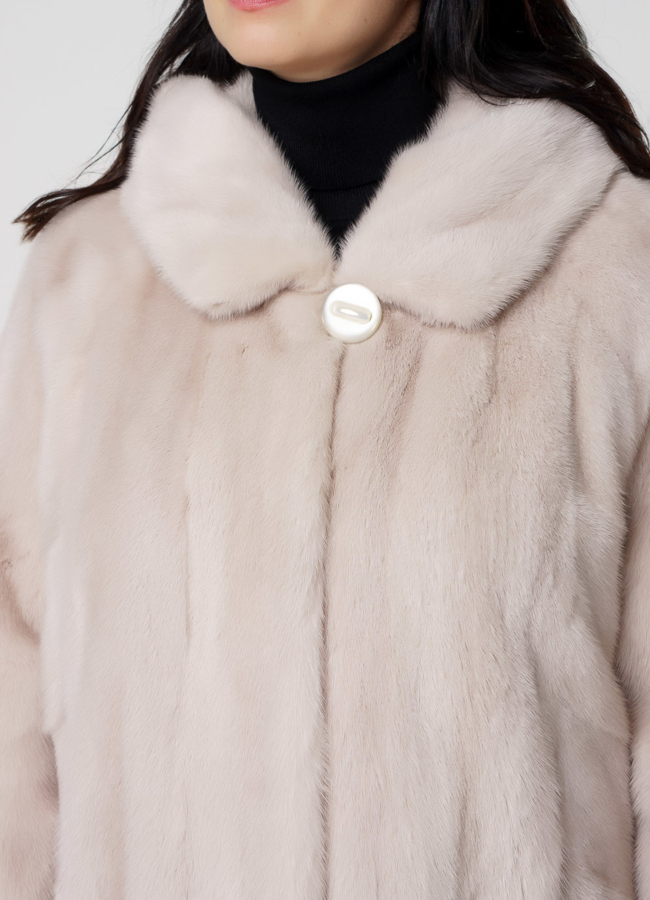Светлая норковая шуба с капюшоном модель № 3002 универмаг малина