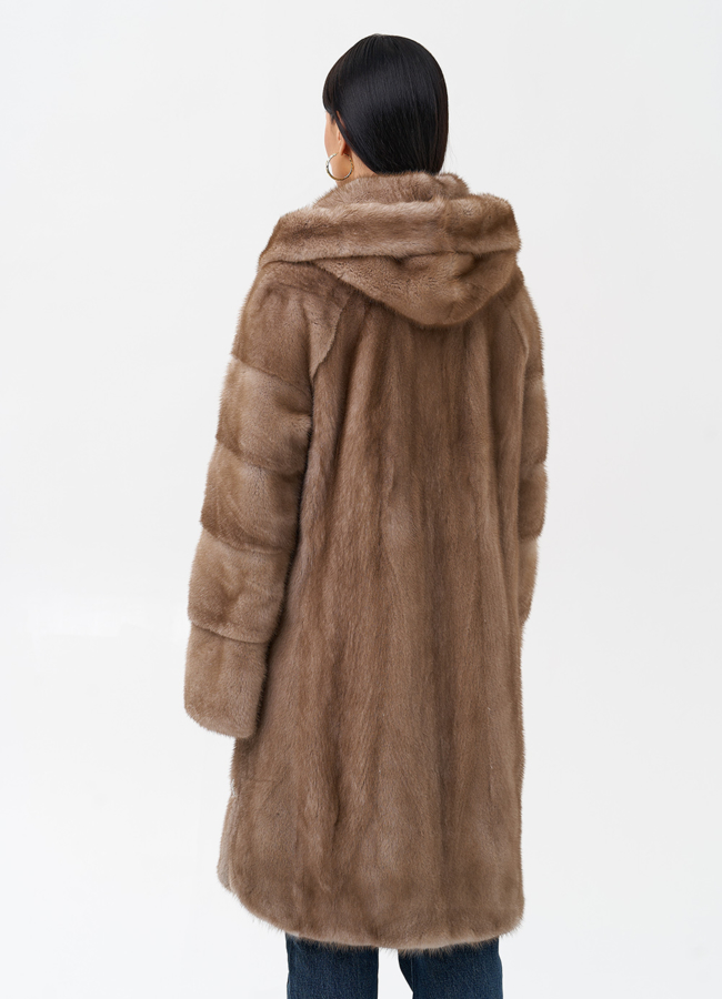 Шуба из норки бежевого цвета с капюшоном модель № 27773 в кредит