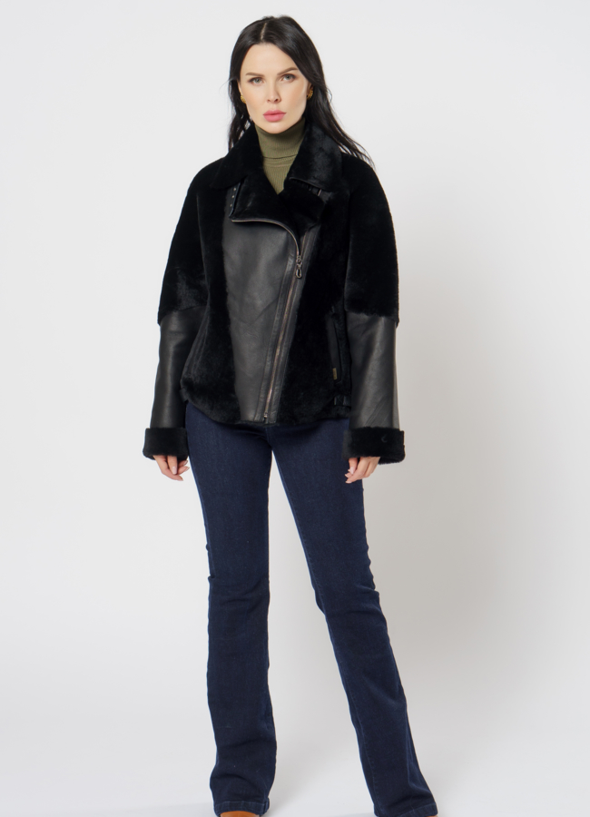 фото Женская дубленка косуха черного цвета модель № 5891