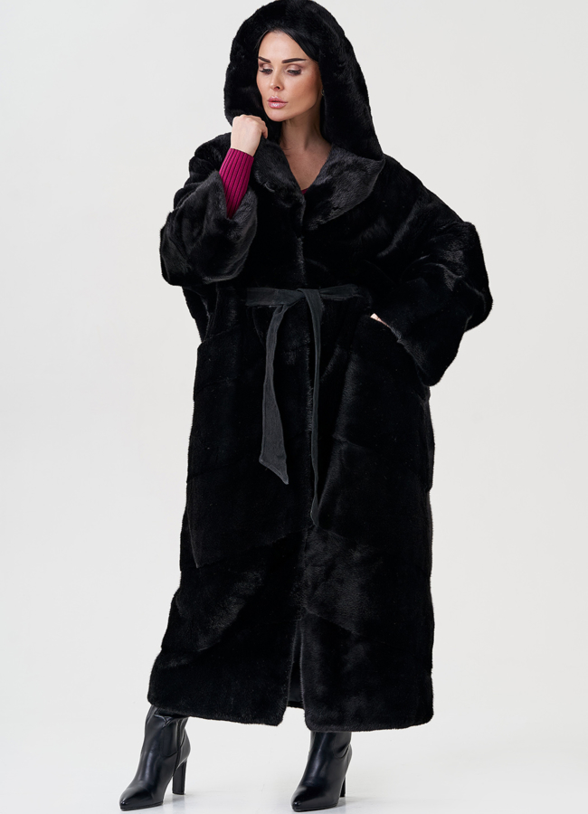 Шуба из норки с капюшоном  модель № 23987 универмаг малина