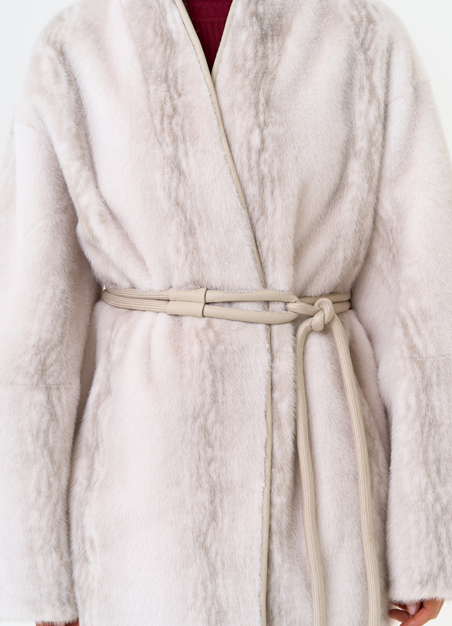 Светлая шуба из эко меха модель № 31523 универмаг малина Светлая шуба из эко меха модель № 31523 универмаг малина