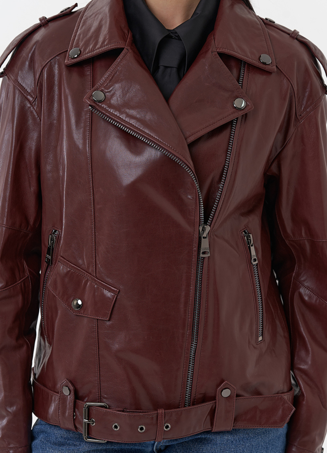 Женская косуха бордового цвета модель № 77877 в кредит Женская косуха бордового цвета модель № 77877 в кредит