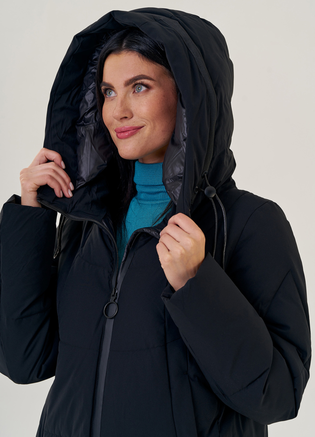 Пуховик женский черного цвета с капюшоном модель № 79145 универмаг малина