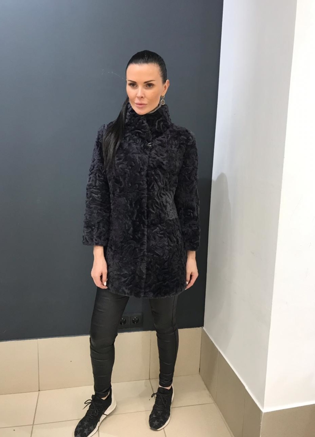 Шуба из мутона модель № М-4/70 меха малина