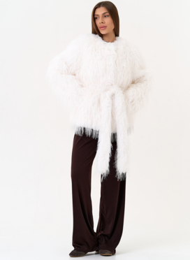 Женская шуба под эко страуса белого цвета Женская шуба под эко страуса белого цвета