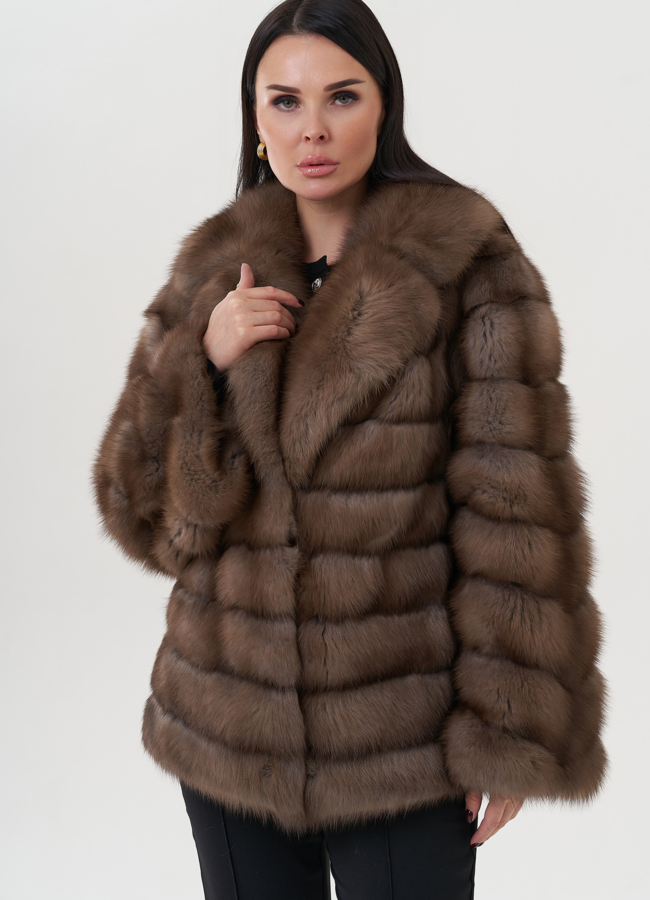 Шуба из куницы с английским воротником  модель № 26039 универмаг малина