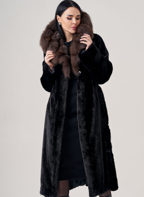 Шуба из норки с капюшоном 