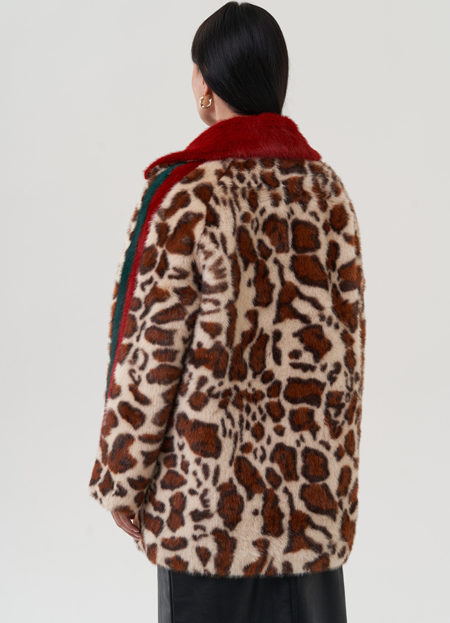 Полупальто с анималистичным принтом из эко меха модель № 25420 универмаг малина