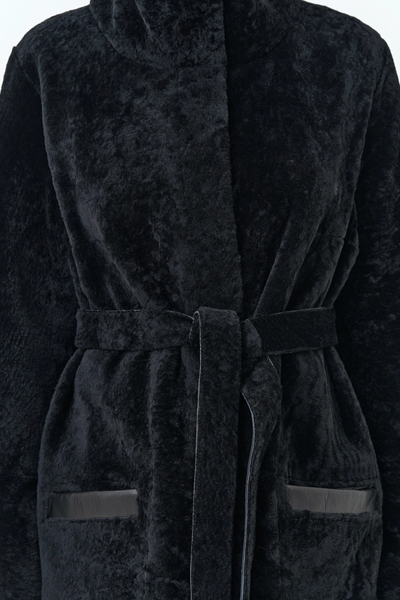 Женская двухсторонняя дубленка с поясом фото