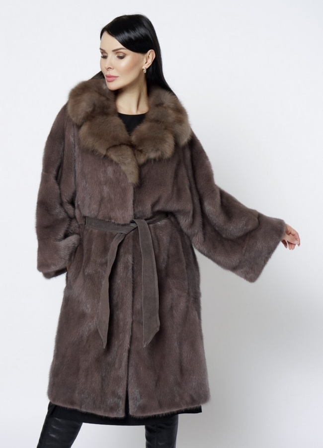 Шуба с английским воротником из куницы модель № 1205 меха малина