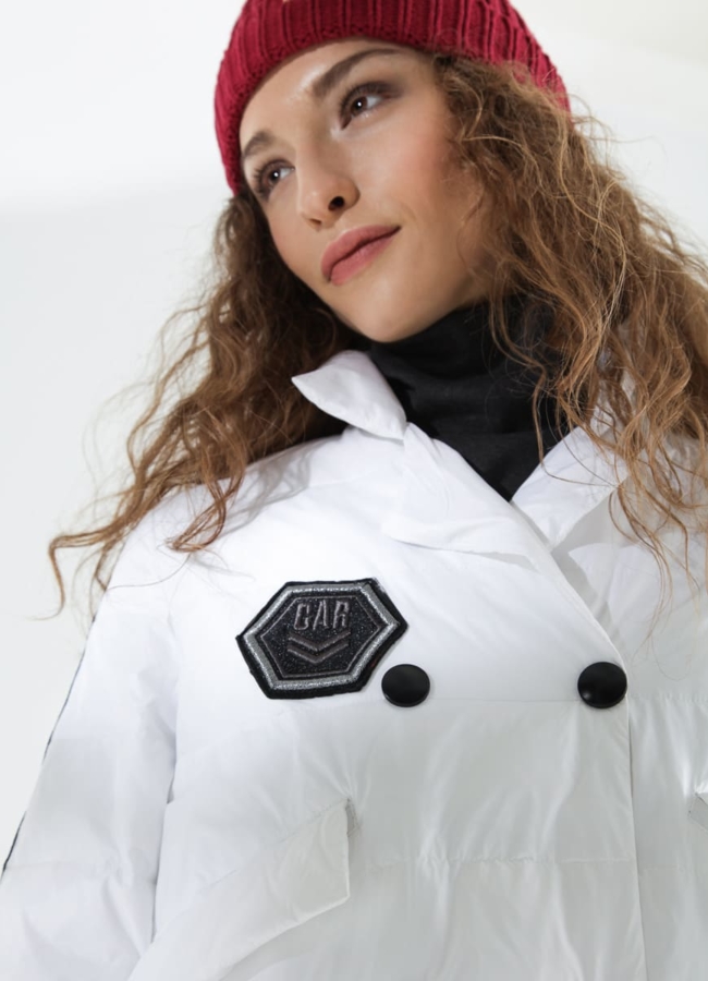 Пальто в белом цвете модель № 7760 в рассрочку