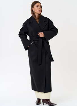Длинное женское пальто в черном цвете