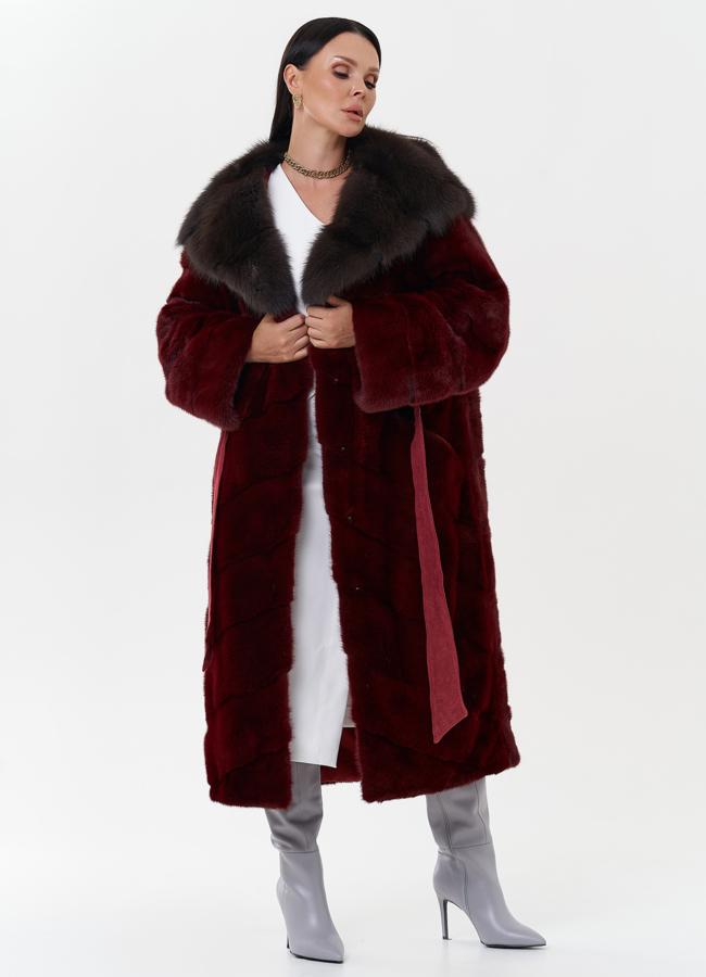 Норковая шуба с капюшоном из меха куницы модель № 27698 универмаг малина