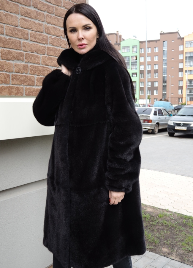Шуба из норки модель № S-751 меха малина