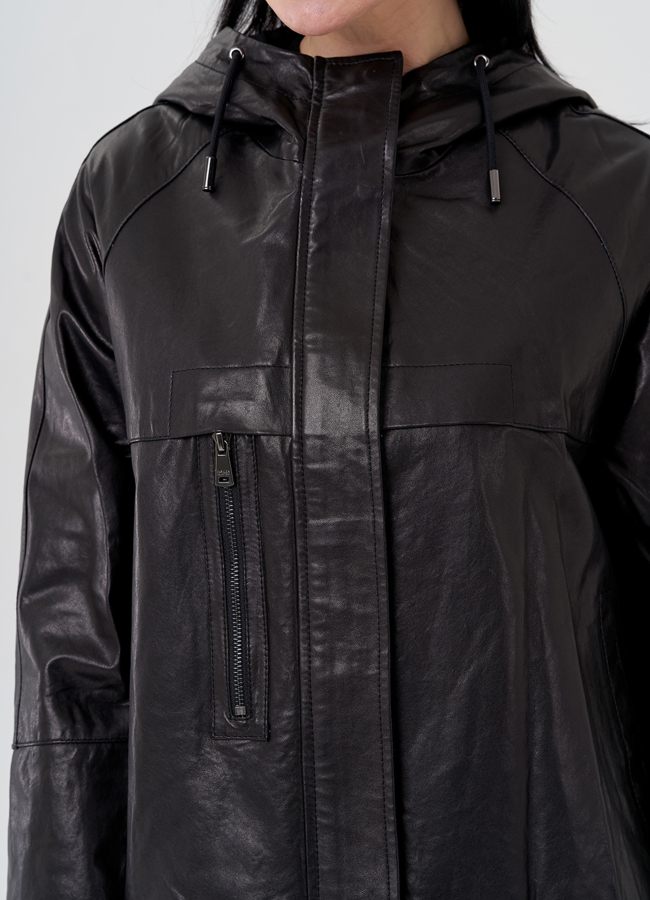 Женская куртка из натуральной кожи с капюшоном  модель № 24091 универмаг малина