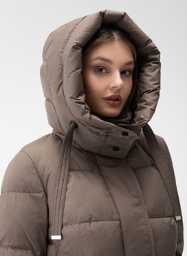 Женский пуховик с капюшоном 