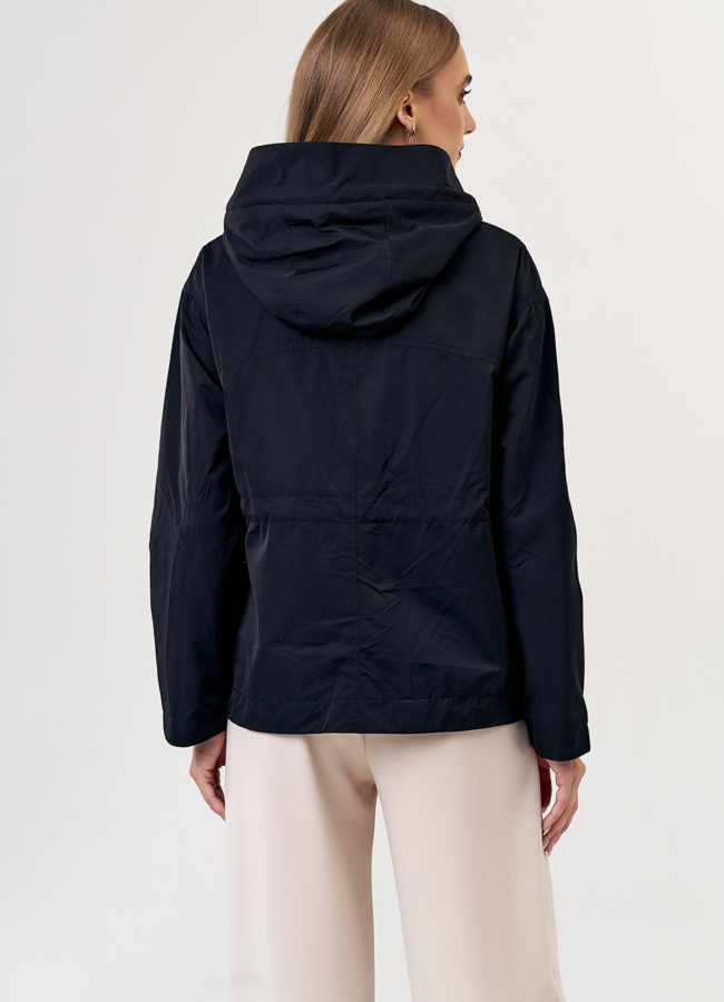 Демисезонная куртка в черном цвете модель № 21232 в кредит