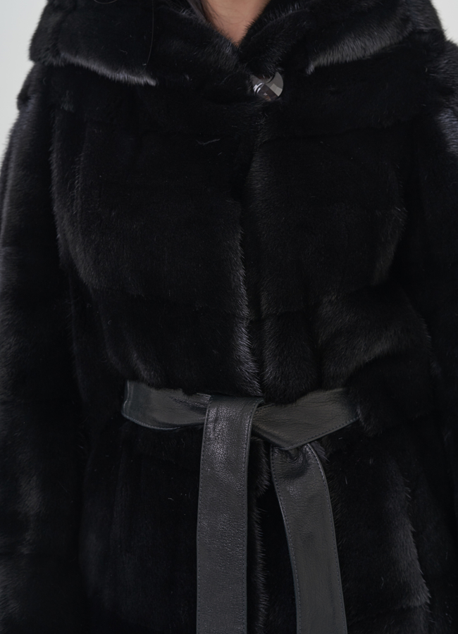 Шуба из норки с капюшоном  модель № 26049 в рассрочку