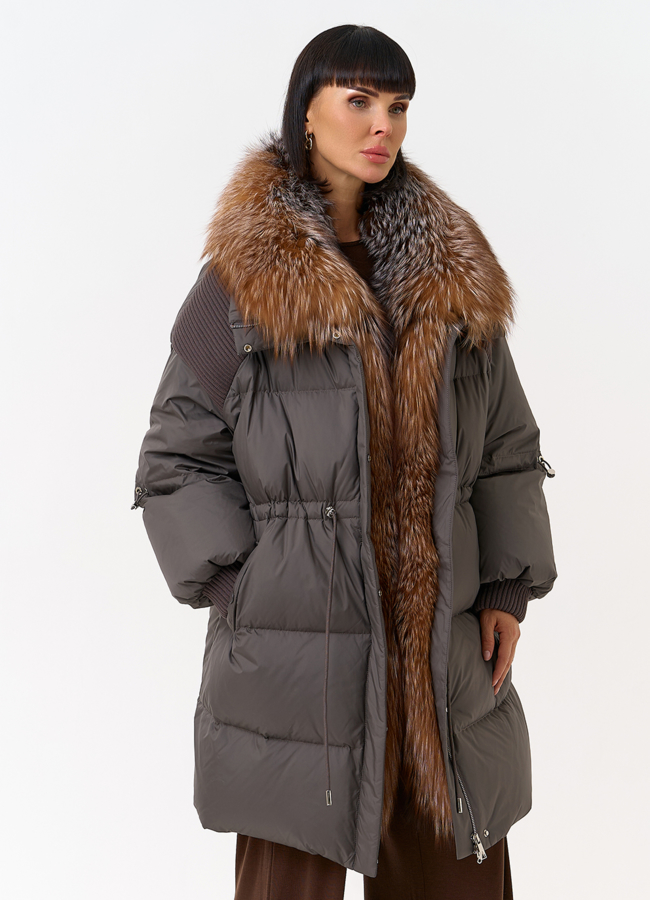 Женский пуховик с отделкой из меха лисы модель №  31537 в кредит Женский пуховик с отделкой из меха лисы модель №  31537 в кредит