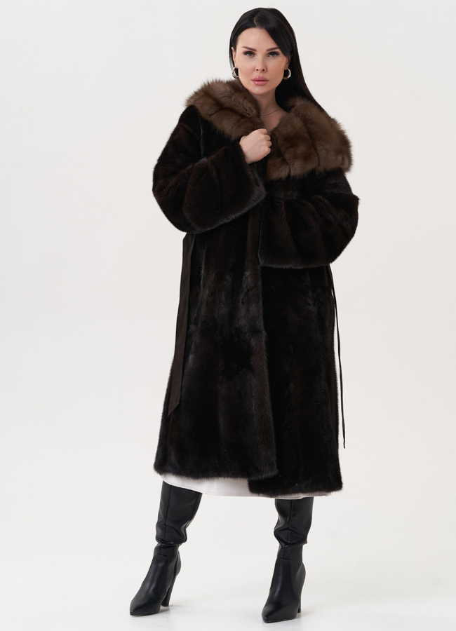 Норковая шуба с отделкой из меха куницы модель № 26936 универмаг малина