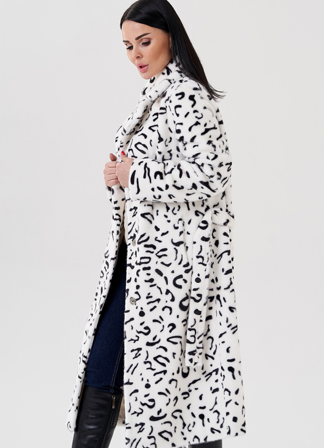 Женское пальто с английским воротником белого цвета  модель № 24114 универмаг малина