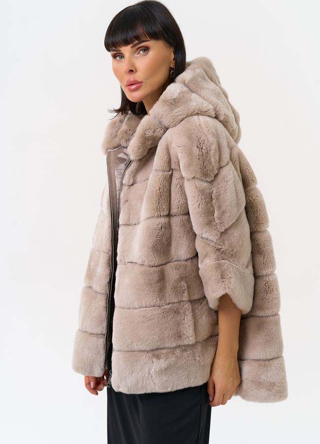 Короткая шуба из меха кролика с капюшоном модель № 25886 меха малина Короткая шуба из меха кролика с капюшоном модель № 25886 меха малина