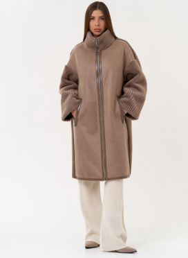 Женская двухсторонняя дубленка из эко замши с воротником стойкой Женская двухсторонняя дубленка из эко замши с воротником стойкой