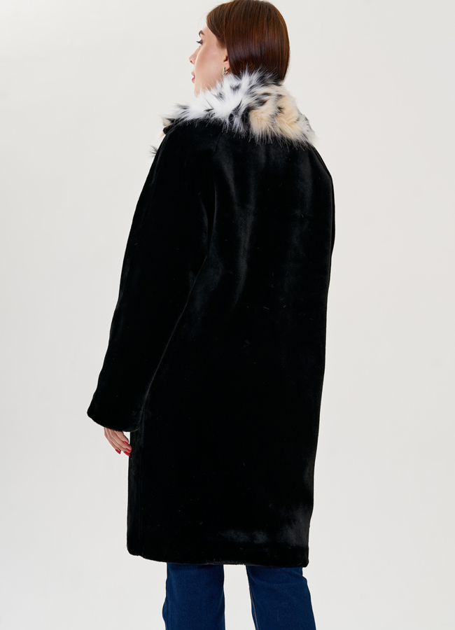 Полупальто черного цвета  с воротником из искусственной рыси  модель № 79438 универмаг малина