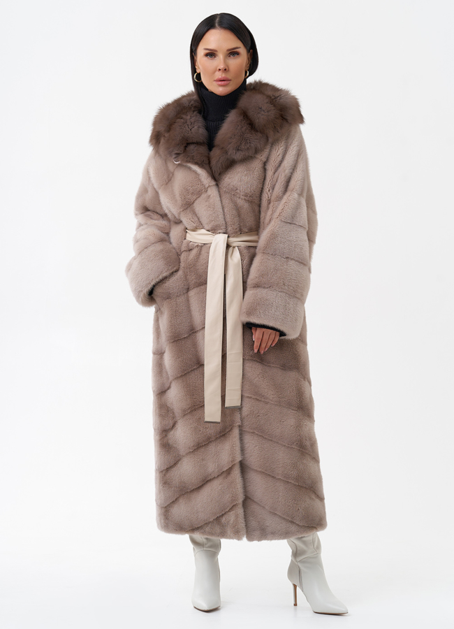 Длинная шуба из норки с капюшоном из меха куницы модель № 28128 универмаг малина