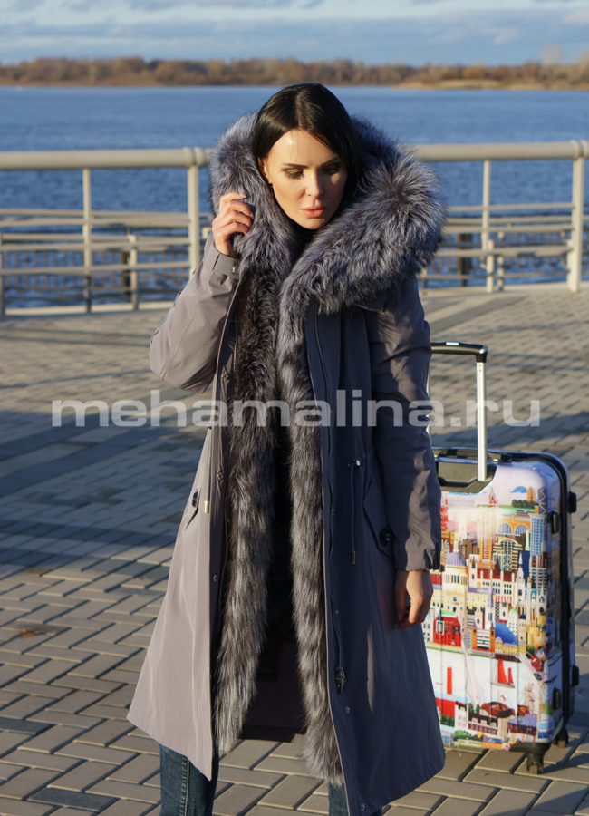 Удлиненная парка серого цвета, отделка чернобурка модель № 3956 универмаг малина