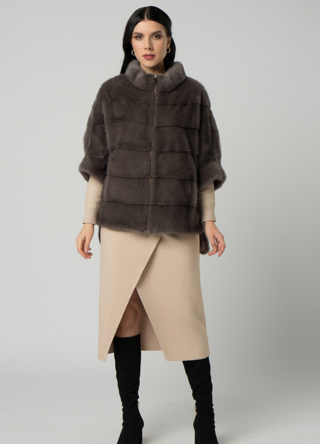 фото Короткая шуба на молнии коричневого цвета модель № 21913