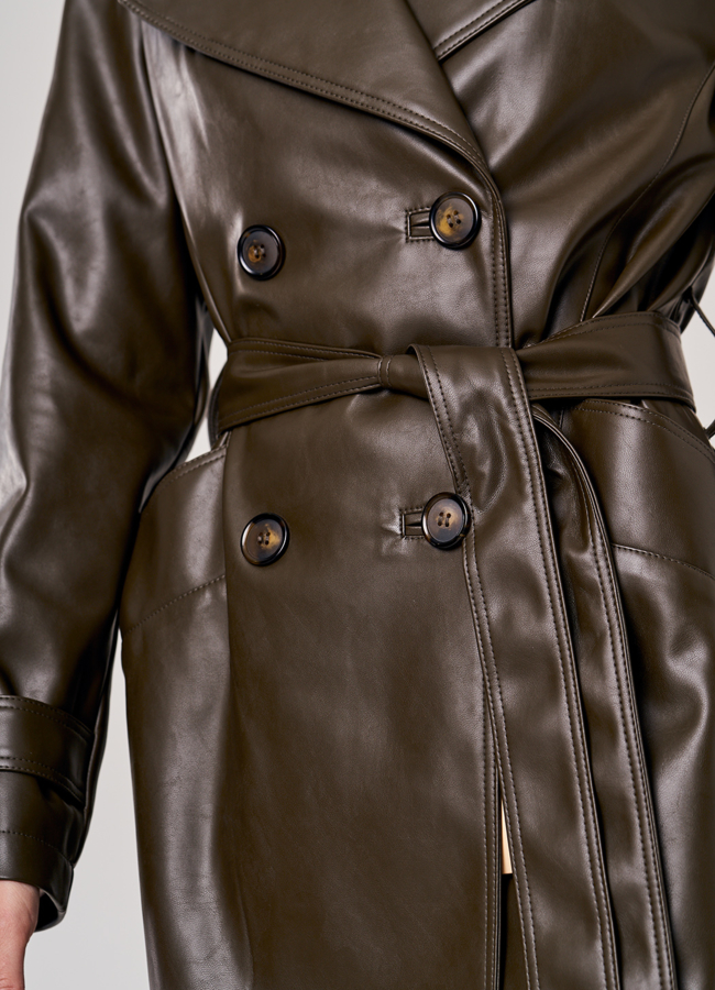 Плащ женский из эко кожи зеленого цвета модель № 5-0128/1-110 универмаг малина