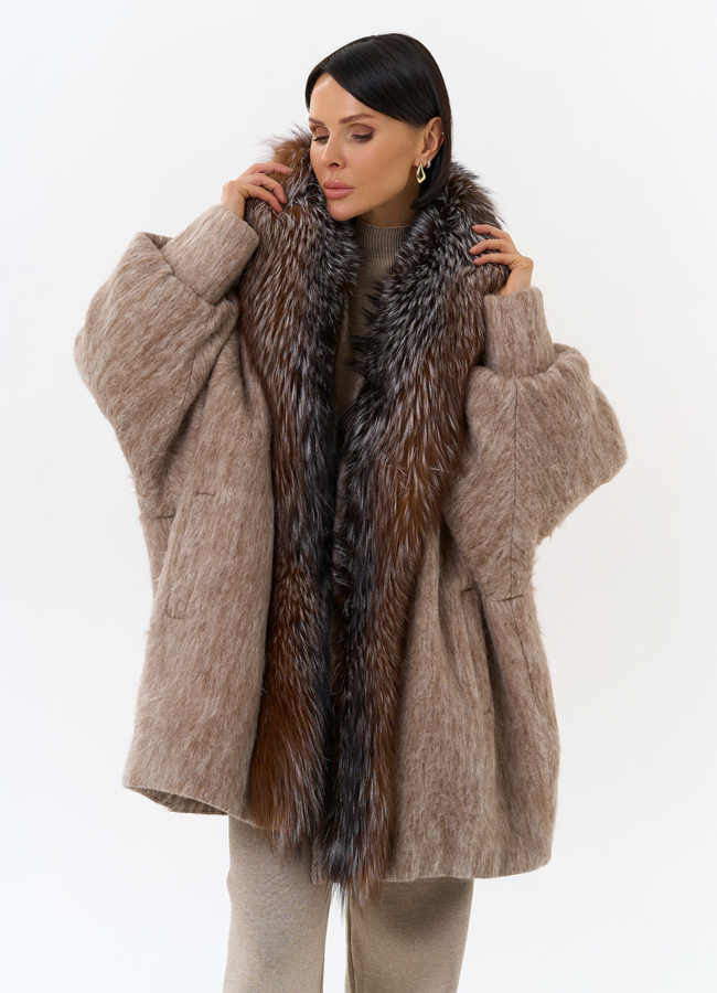 Женский удлиненный пуховик с отделкой из меха чернобурки модель № 31846 универмаг малина