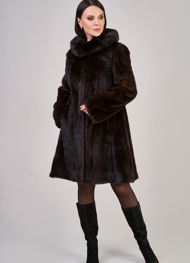 Норковая шуба в цвете махагон с капюшоном модель № S-846 меха малина