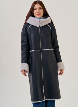 Женская дубленка с капюшоном