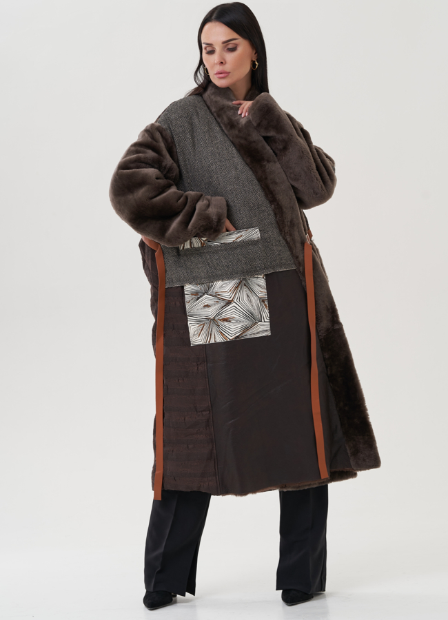 фото Утепленное пальто коричневого цвета модель № 25489
