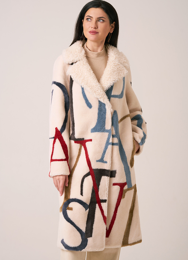 Светлая шуба из эко меха модель № 88659 меха малина