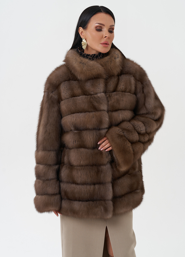 Оверсайз шуба из меха куницы модель № 28085 универмаг малина