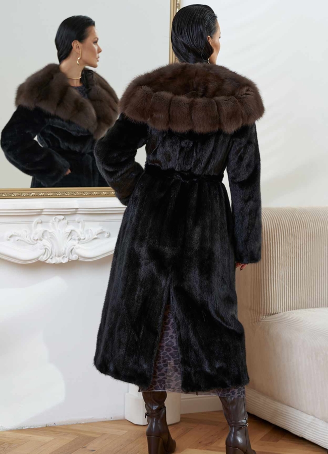 Шуба из норки с капюшоном из меха куницы модель № 28023 универмаг малина