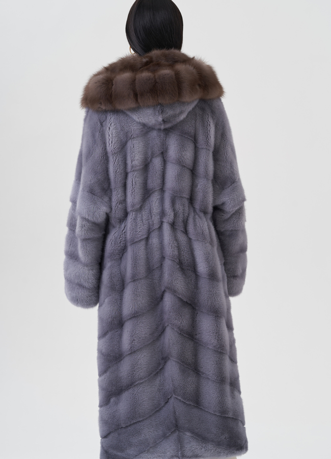 Шуба из норки с капюшоном из куницы  модель № 24671 в кредит