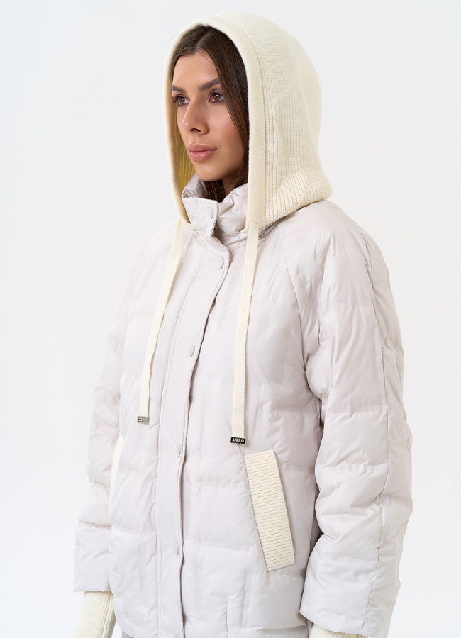 Женская куртка с трикотажным капюшоном модель № 31387 универмаг малина