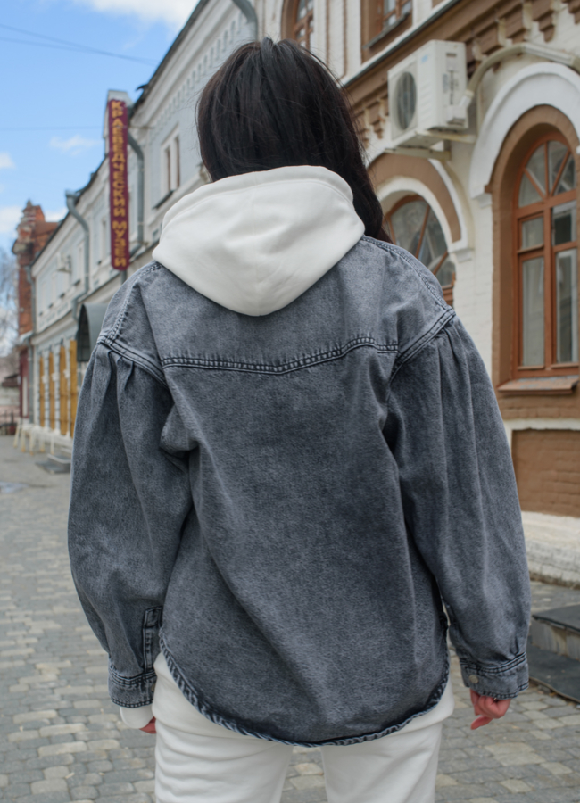 Куртка джинсовая серого цвета модель № 21178 в рассрочку