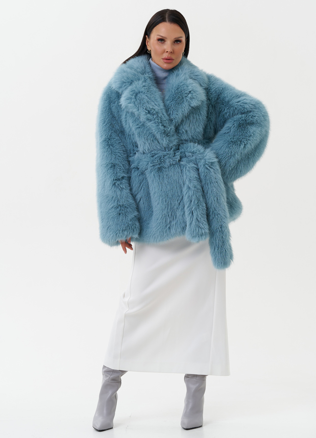 Укороченная шуба из экопесца в голубом цвете  модель № 1345 меха малина