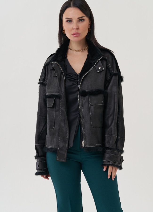 Женская куртка черного цвета  модель № 25551 в рассрочку