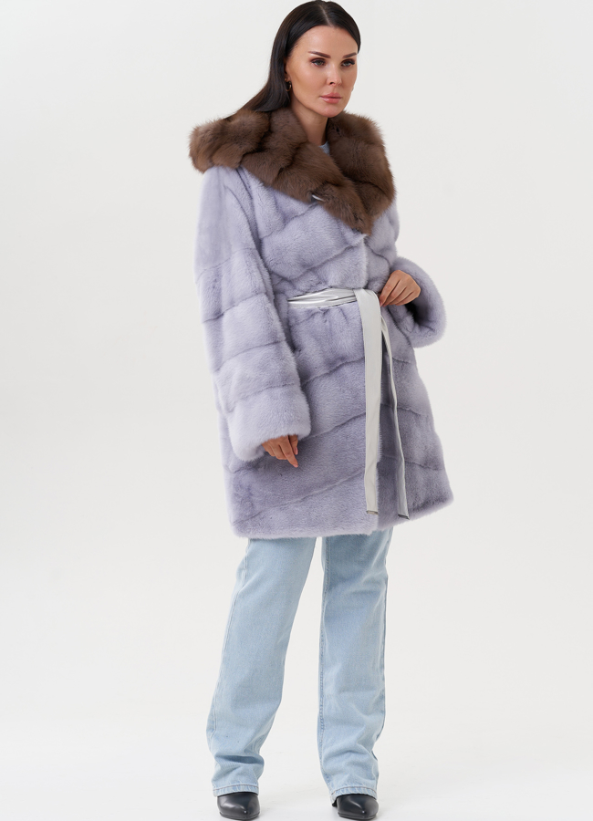 фото Шуба из меха норки под пояс с капюшоном из куницы модель № 27575