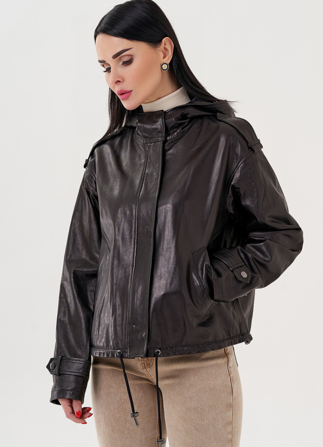 Кожаная куртка с капюшоном модель № 24361 меха малина