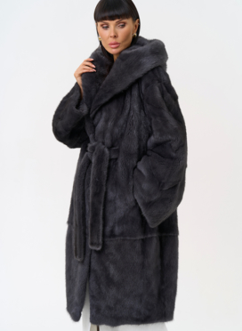 Женская шуба из меха норки с капюшоном 