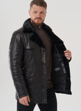 Мужская куртка из натуральной кожи черного цвета 