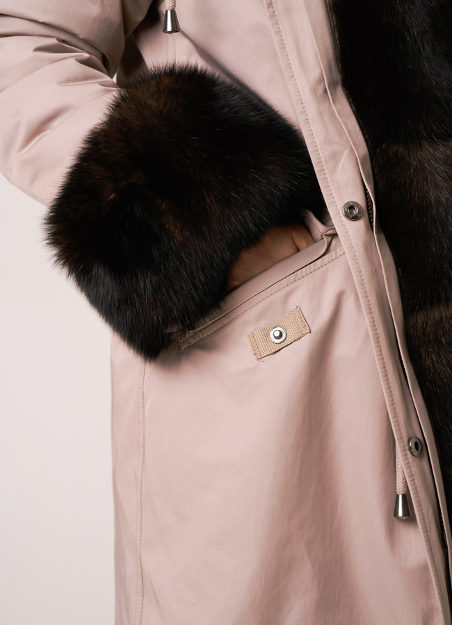 Парка с мехом бежевого цвета модель № 11898 в кредит